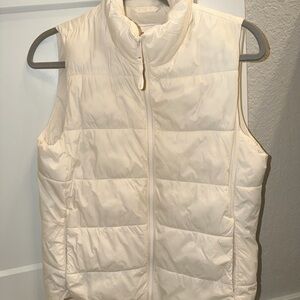 GAP Women's Ivory Quilted Vest